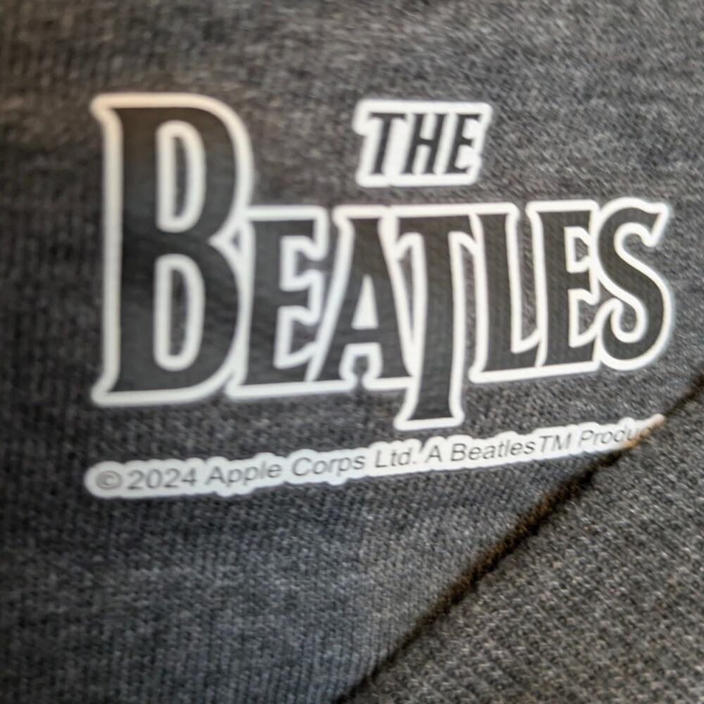The BEATLES Magical Mystery Tour Rainbow Sweatshirt - Size Large - Picture 3 of 4